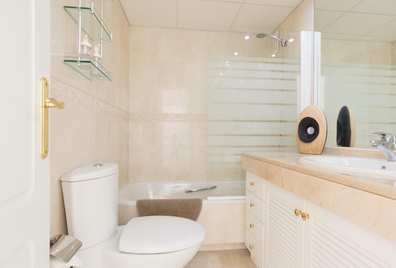 Luxury Duplex- 7 Minutes From The Beach Torremolinos Ngoại thất bức ảnh